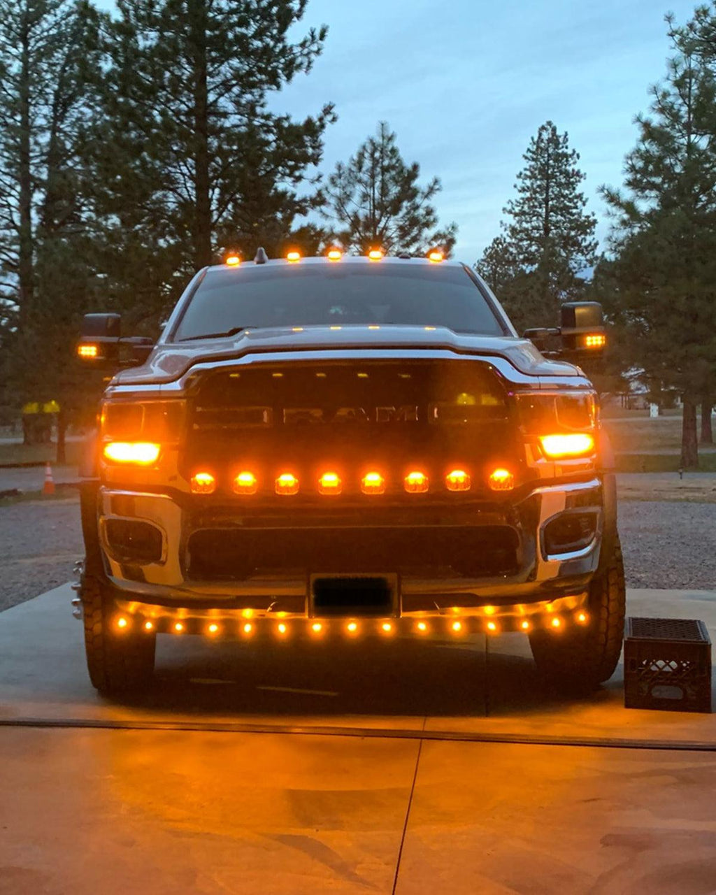 V-MAX Series | 4 Inch 92W 8960LM Spot Beam Side Shooter LED Round Pod Lights with Amber DRL