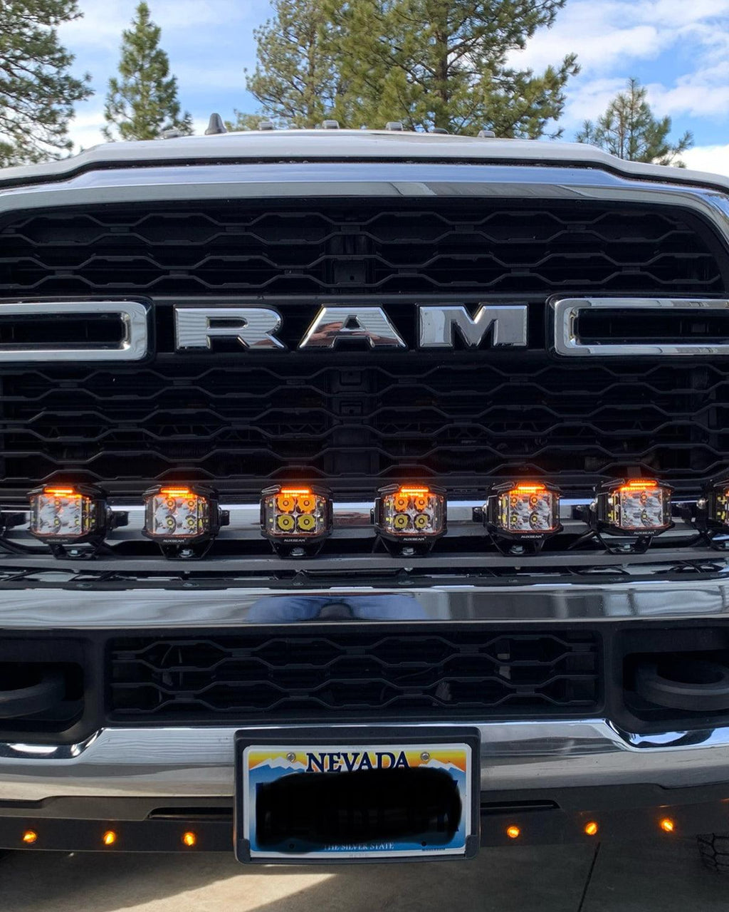 V-MAX Series | 4 Inch 92W 8960LM Spot Beam Side Shooter LED Round Pod Lights with Amber DRL